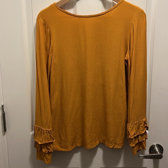 Mustard blouse by Massimo Dutti Size Small - Picture 2 of 5